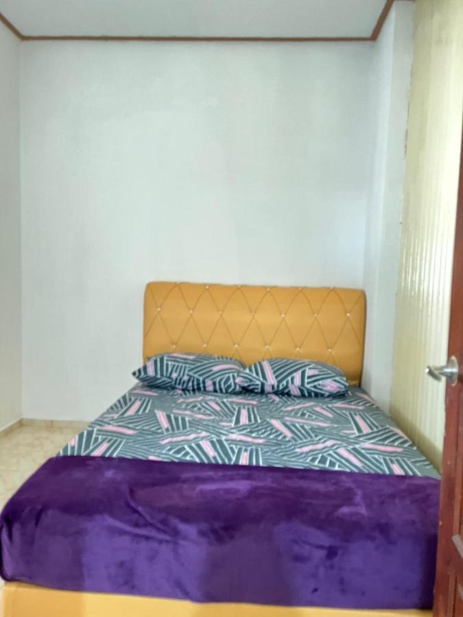 Lavender Homestay Desa Chendering 3 Bedrooms Kuala Terengganu Kültér fotó